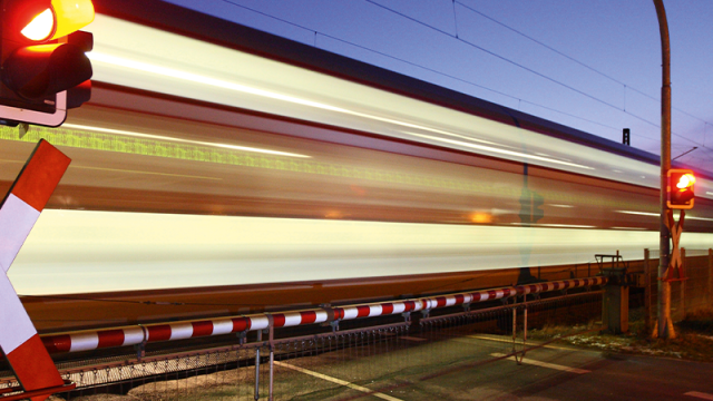 railroad crossing, red light